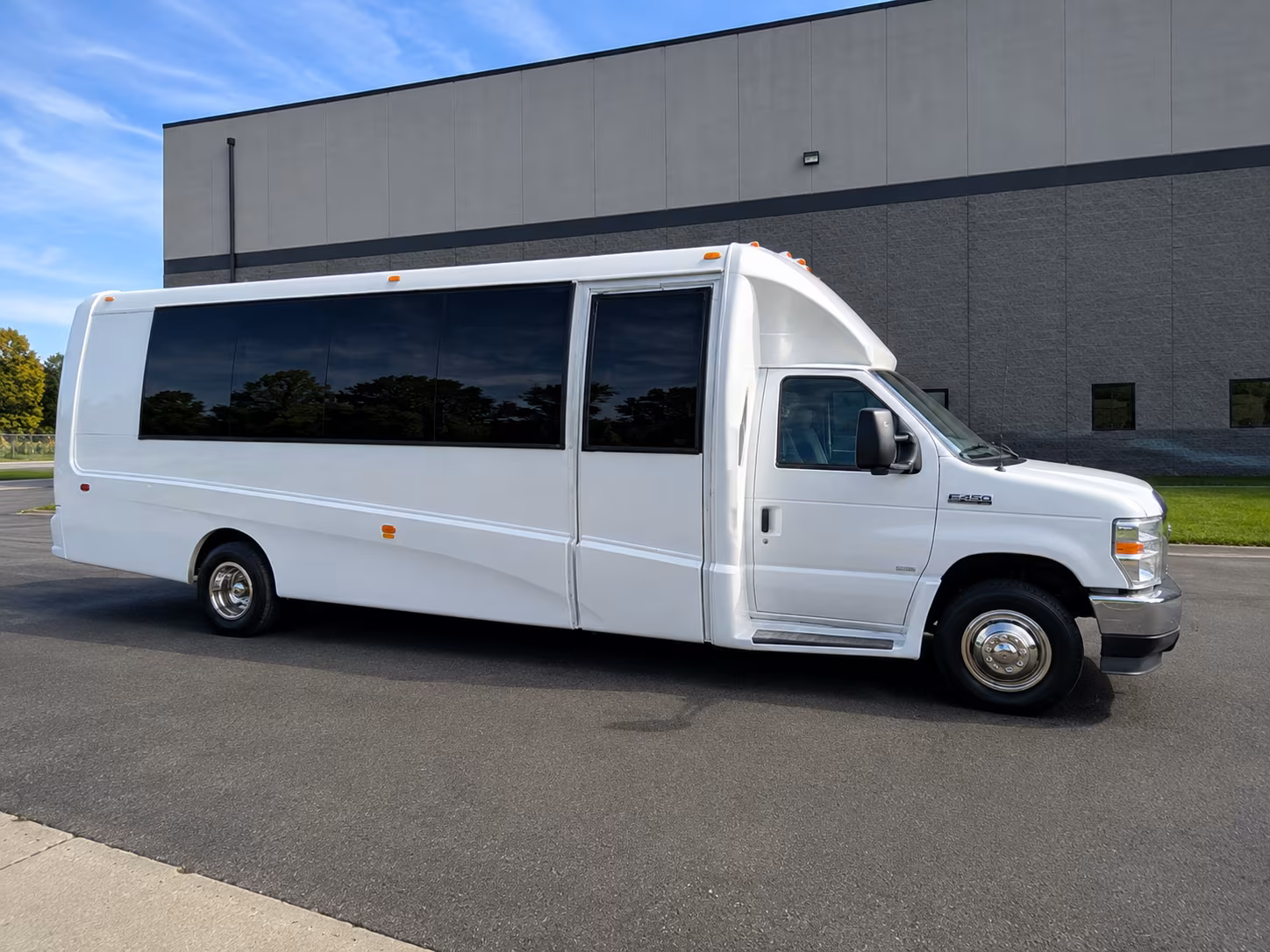 bus rentals for trade shows and industry events in the region